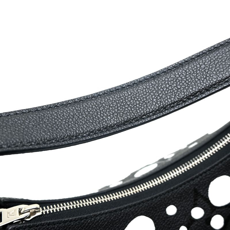 Louis Vuitton Shoulder Bag — view 5