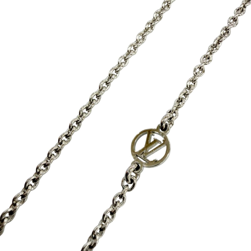 Louis Vuitton Necklace Essential V LV Circle Logo Silver — view 5