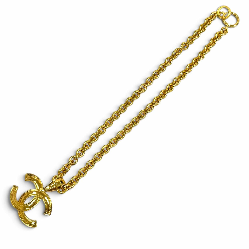 Chanel 94P Vintage CC Logo Chain Pendant Gold Necklace — view 4
