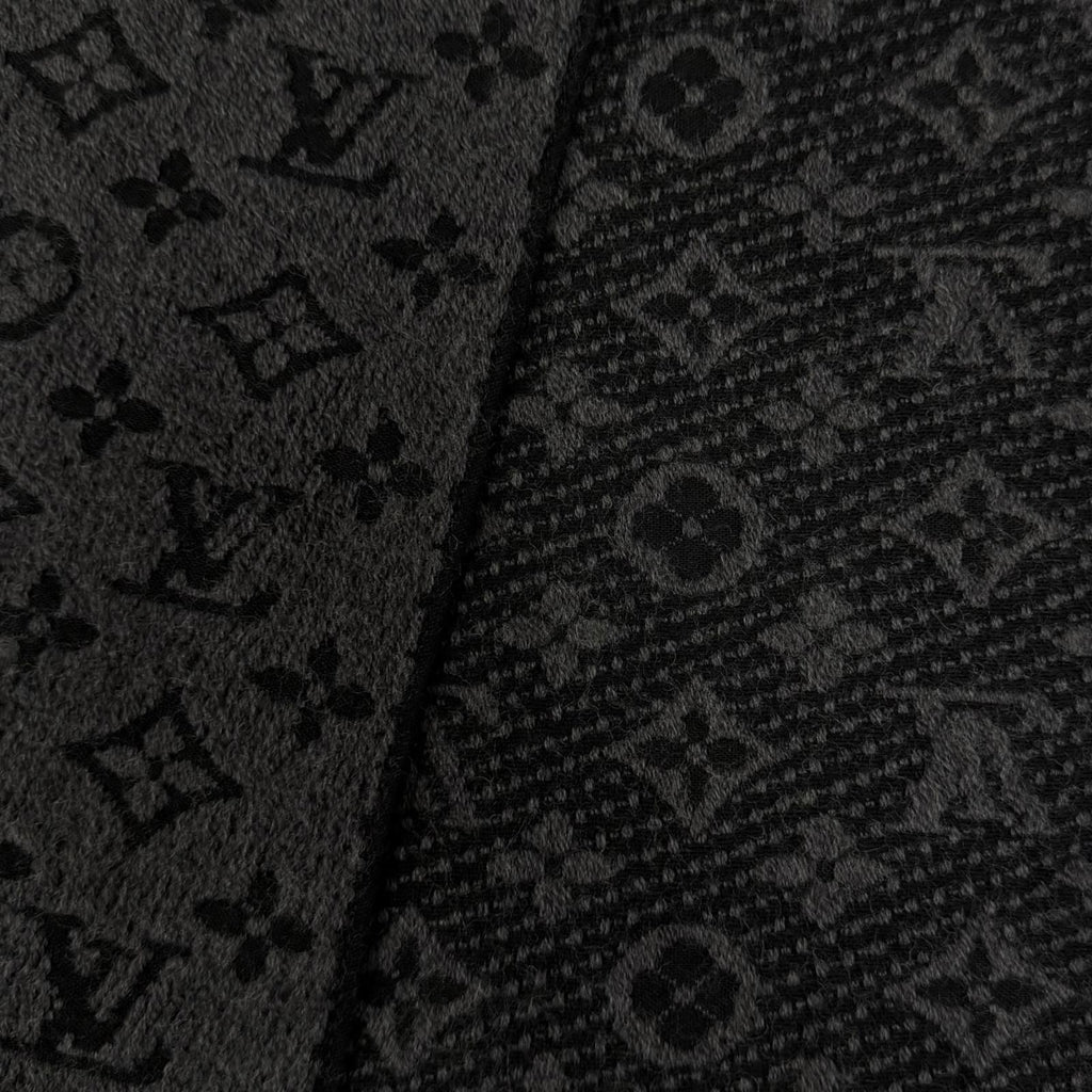 Louis Vuitton Monogram Classic Wool 100% Scarf Anthracite — view 5
