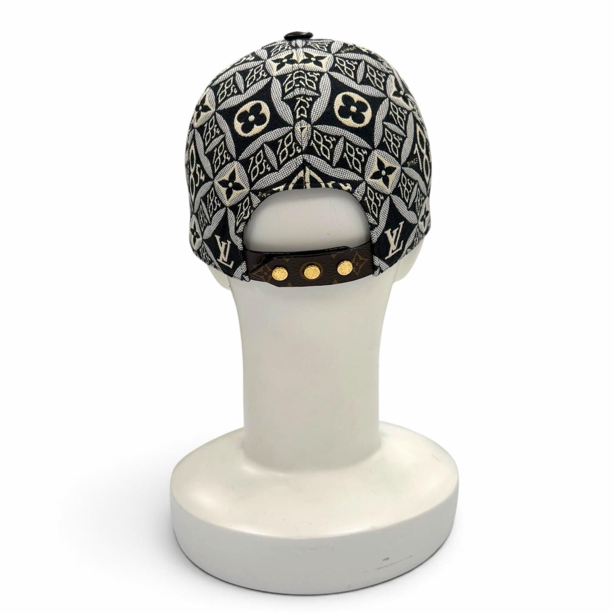 Louis Vuitton Monogram Flower Lambskin Use Hat Cap Black — view 3
