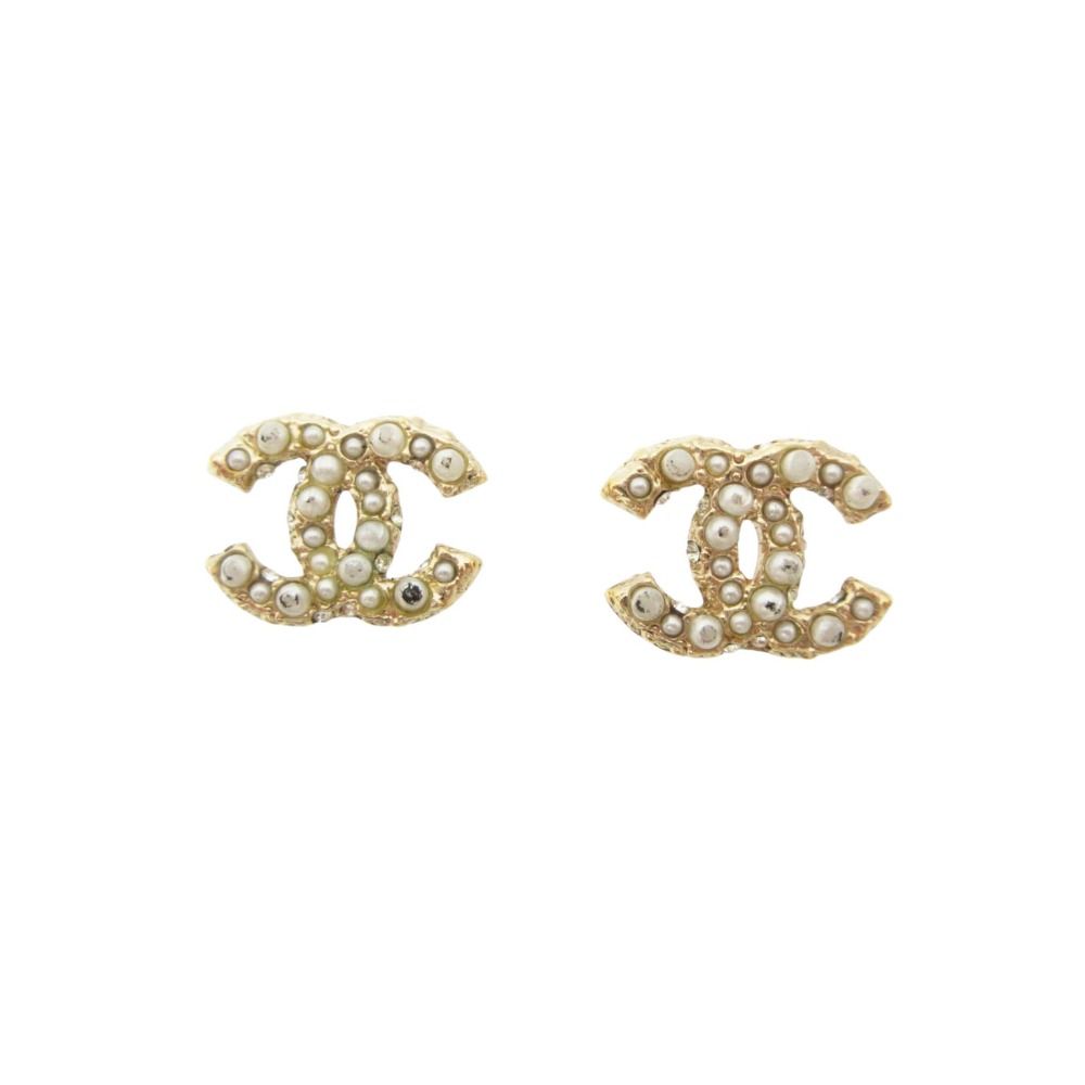 Chanel Earrings CC Logo CC Faux Pearl Rhinestone Gold — view 2