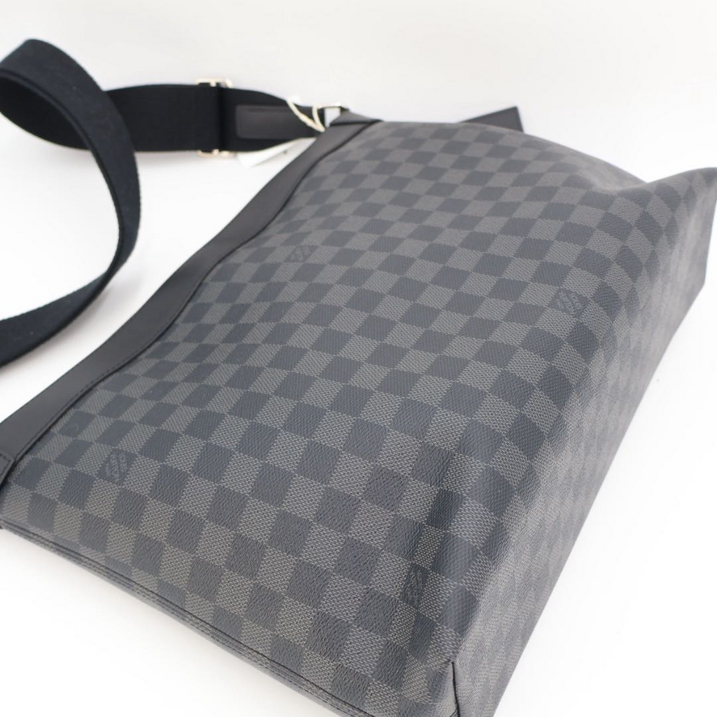 Louis Vuitton Damier Graphite Mick MM NM Shoulder Bag — view 7