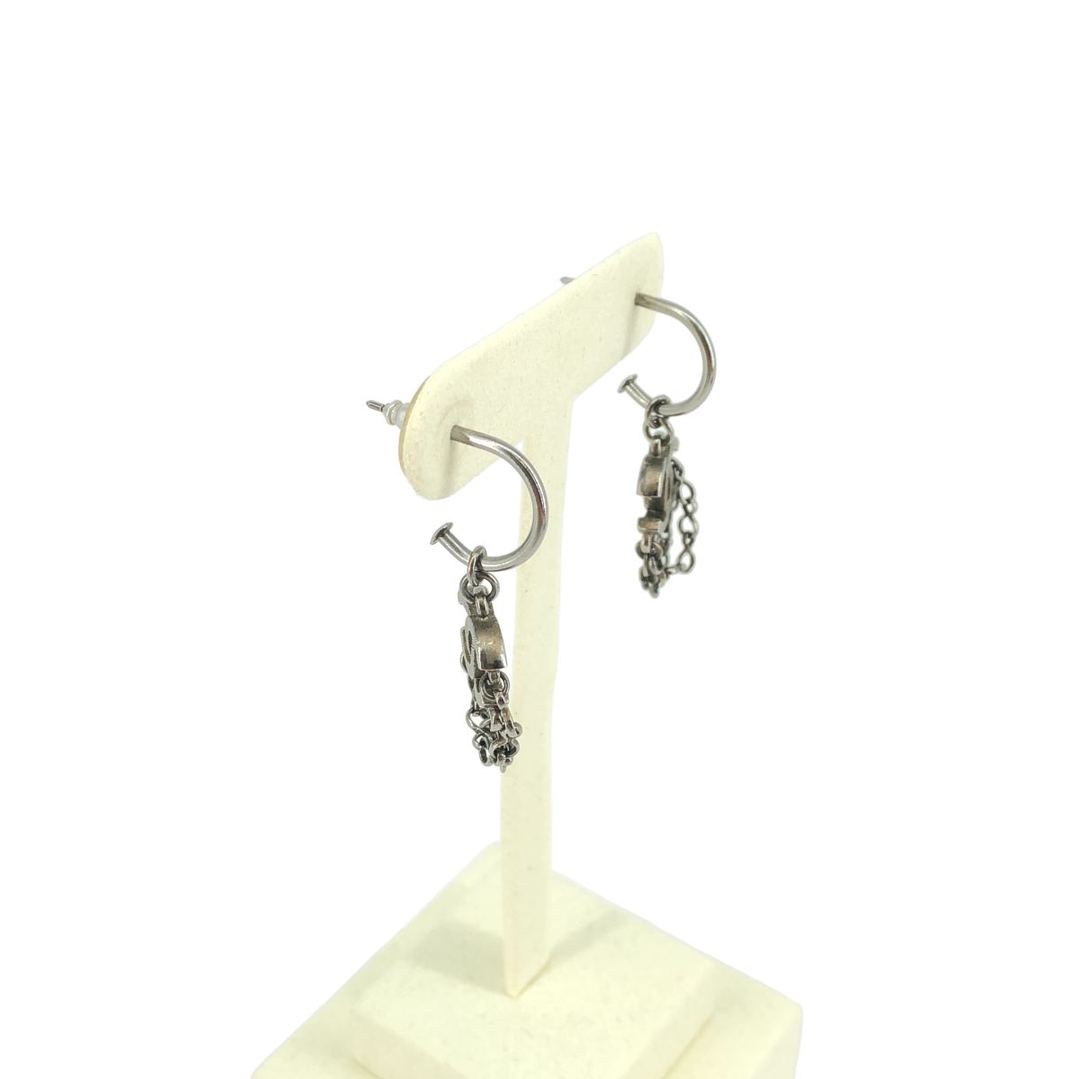 Chanel CC Logo Chain Earrings Silver — view 6