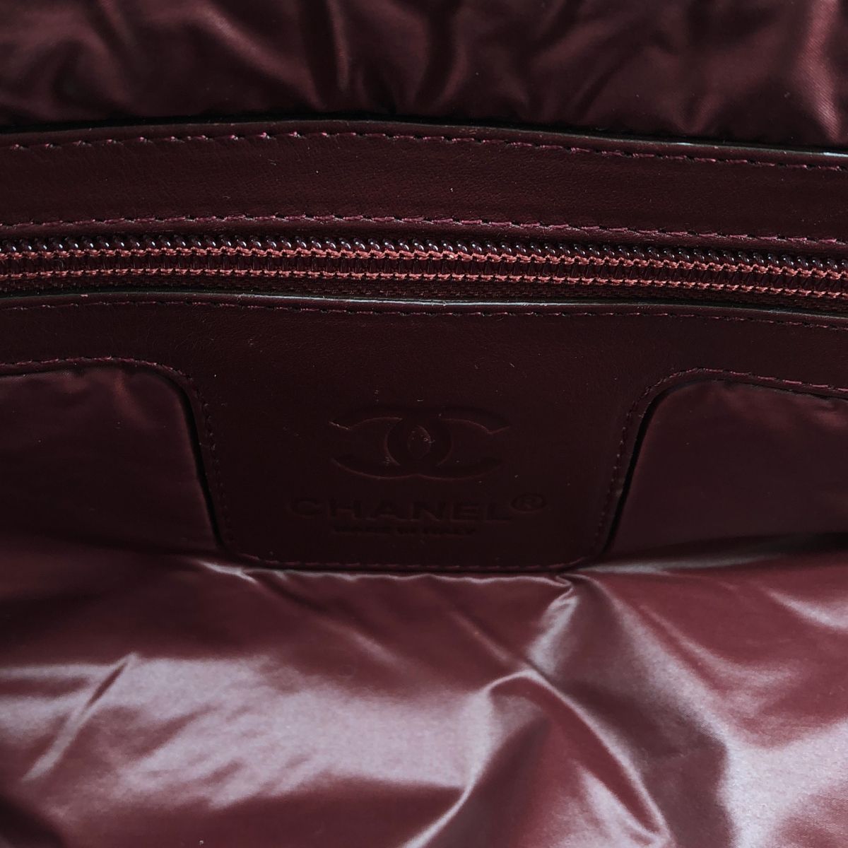 Chanel Coco Cocoon Boston Bag Black — view 4