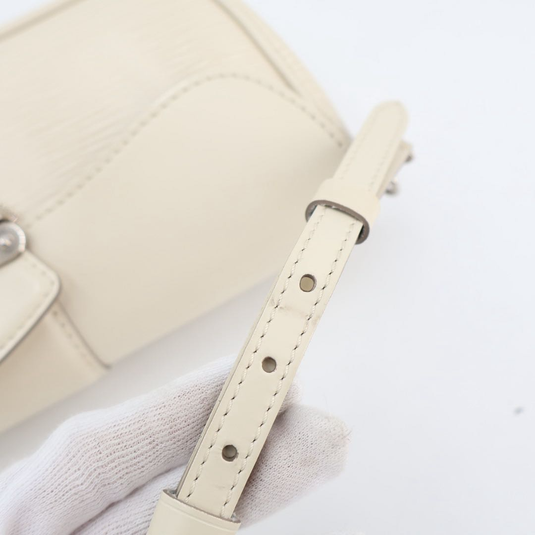 Louis Vuitton Pochette Montaigne Off Shoulder Bag — view 6