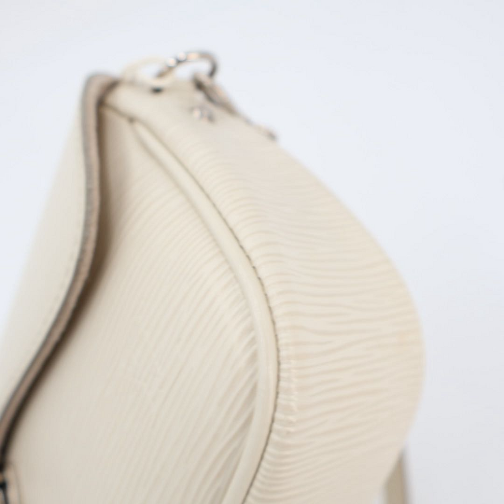 Louis Vuitton Pochette Montaigne Off Shoulder Bag — view 5