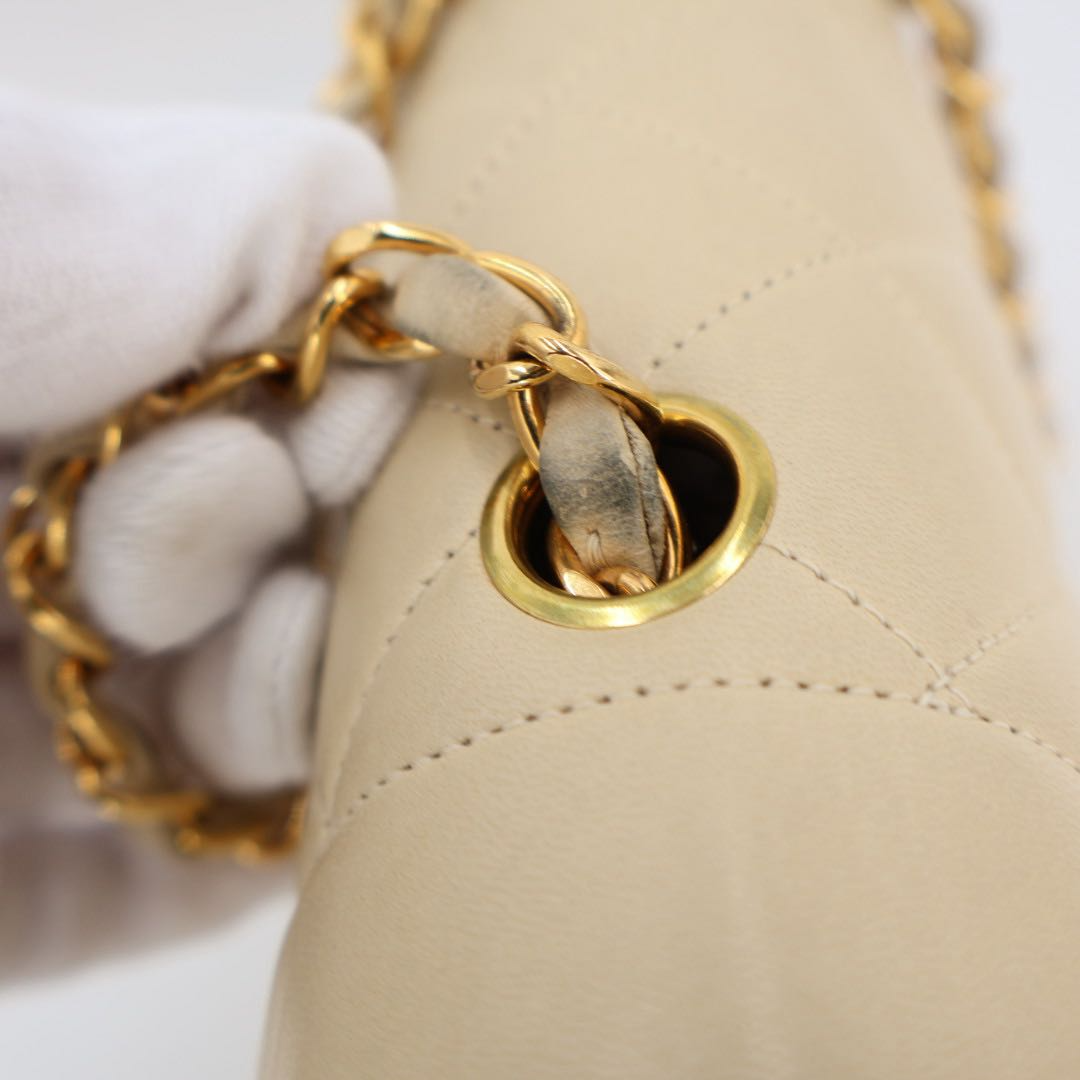 Chanel Shoulder Bag Diana Flap Quilted — view 2