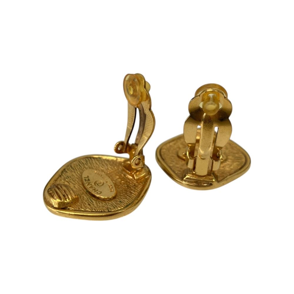 Chanel Cambon Plate Earrings Gold Colored — view 5