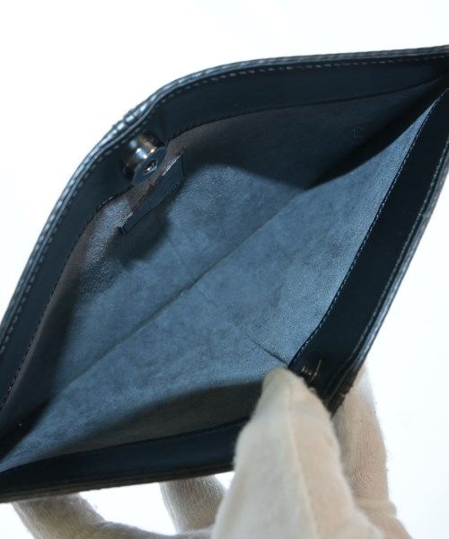 Louis Vuitton Epi Pochette Demilune Handbag Black — view 3