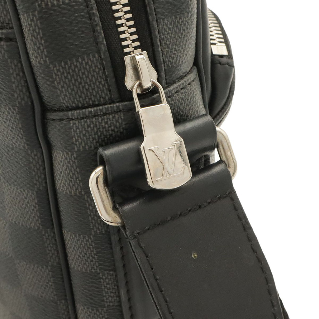 Louis Vuitton Damier Graphite Dayton MM Shoulder Bag — view 6