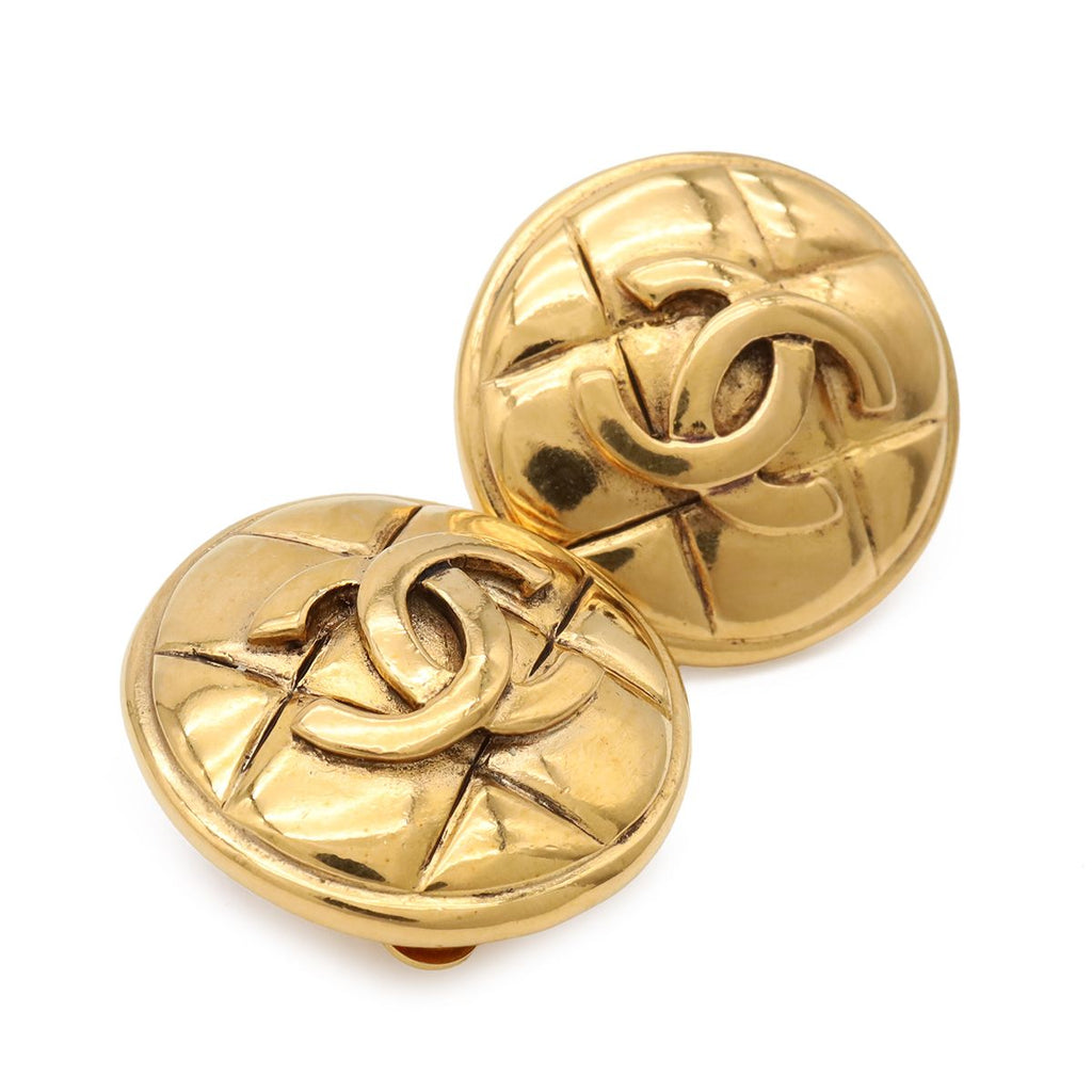 Chanel Quilted CC Logo Button Round Earrings Vintage Gold Plated — view 2
