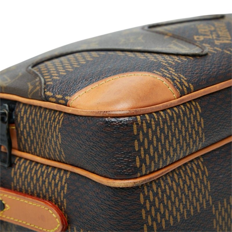 Louis Vuitton Damier Giant Nile Messenger PM Crossbody Shoulder Bag Brown — view 5