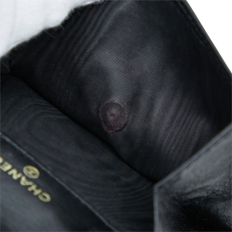 Chanel CC Logo Bifold Wallet Black Caviar Leather — view 7