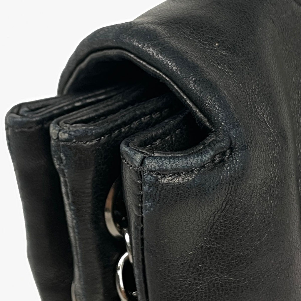 Chanel Shoulder Bag CC Logo Camellia Leather Black — view 6
