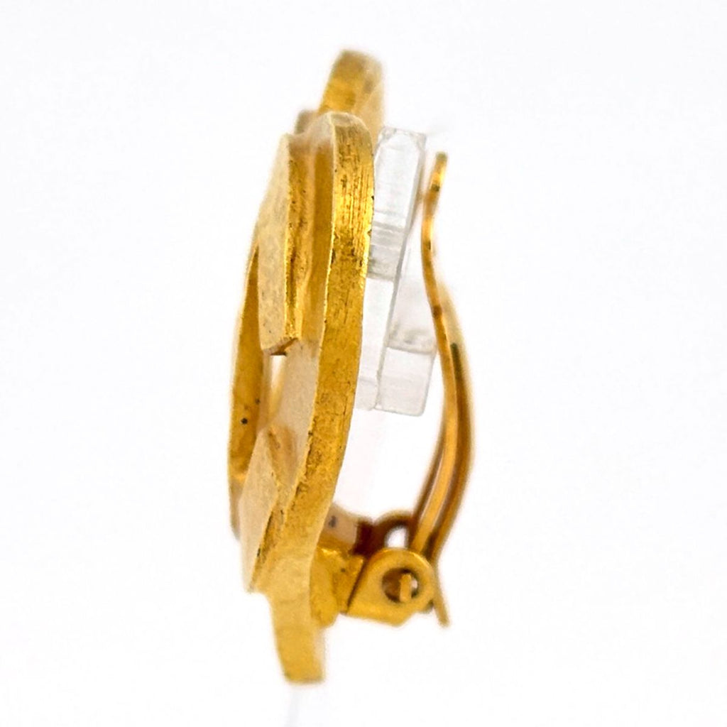Chanel Earrings CC Logo Heart Gold Plated — view 2