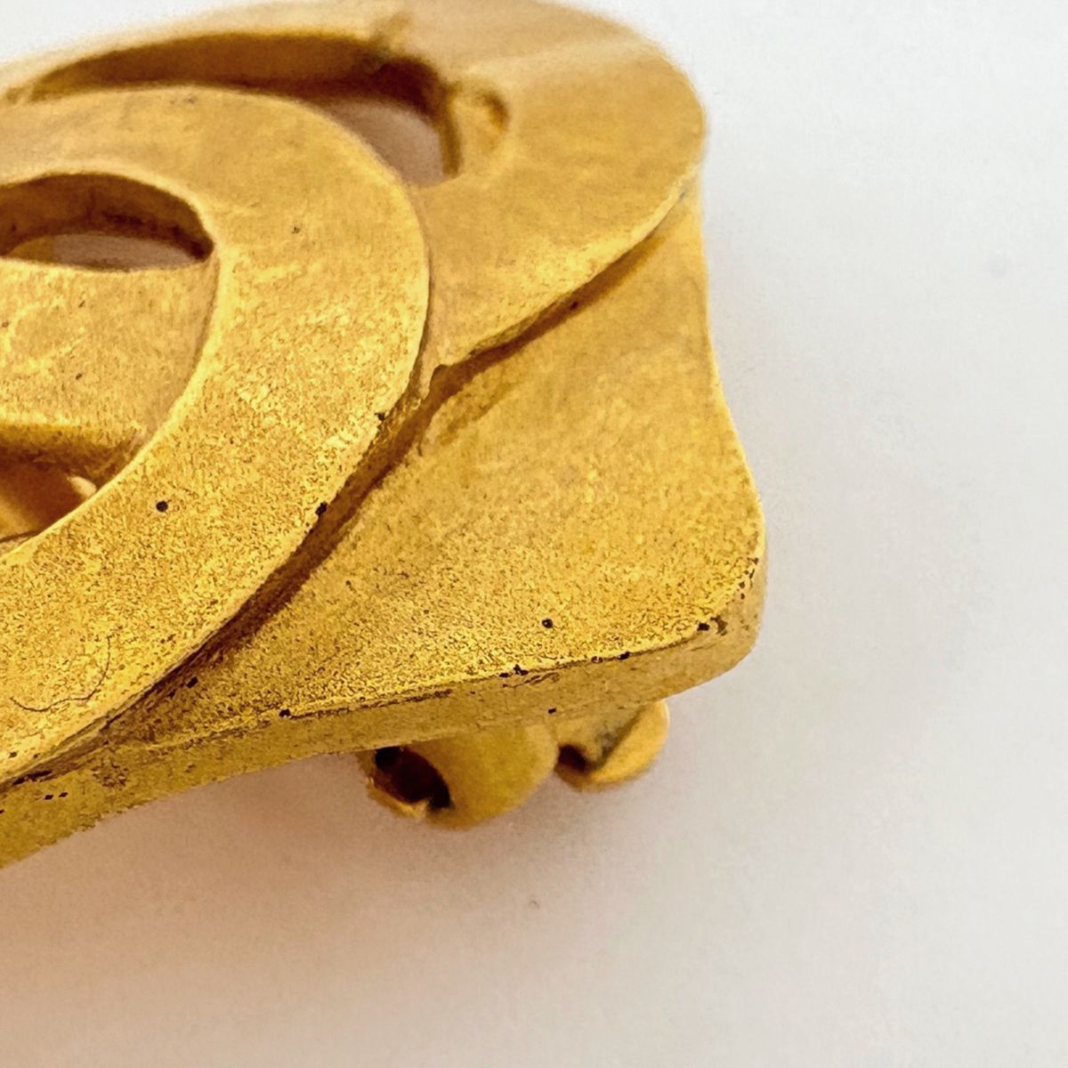 Chanel Earrings CC Logo Heart Gold Plated — view 4