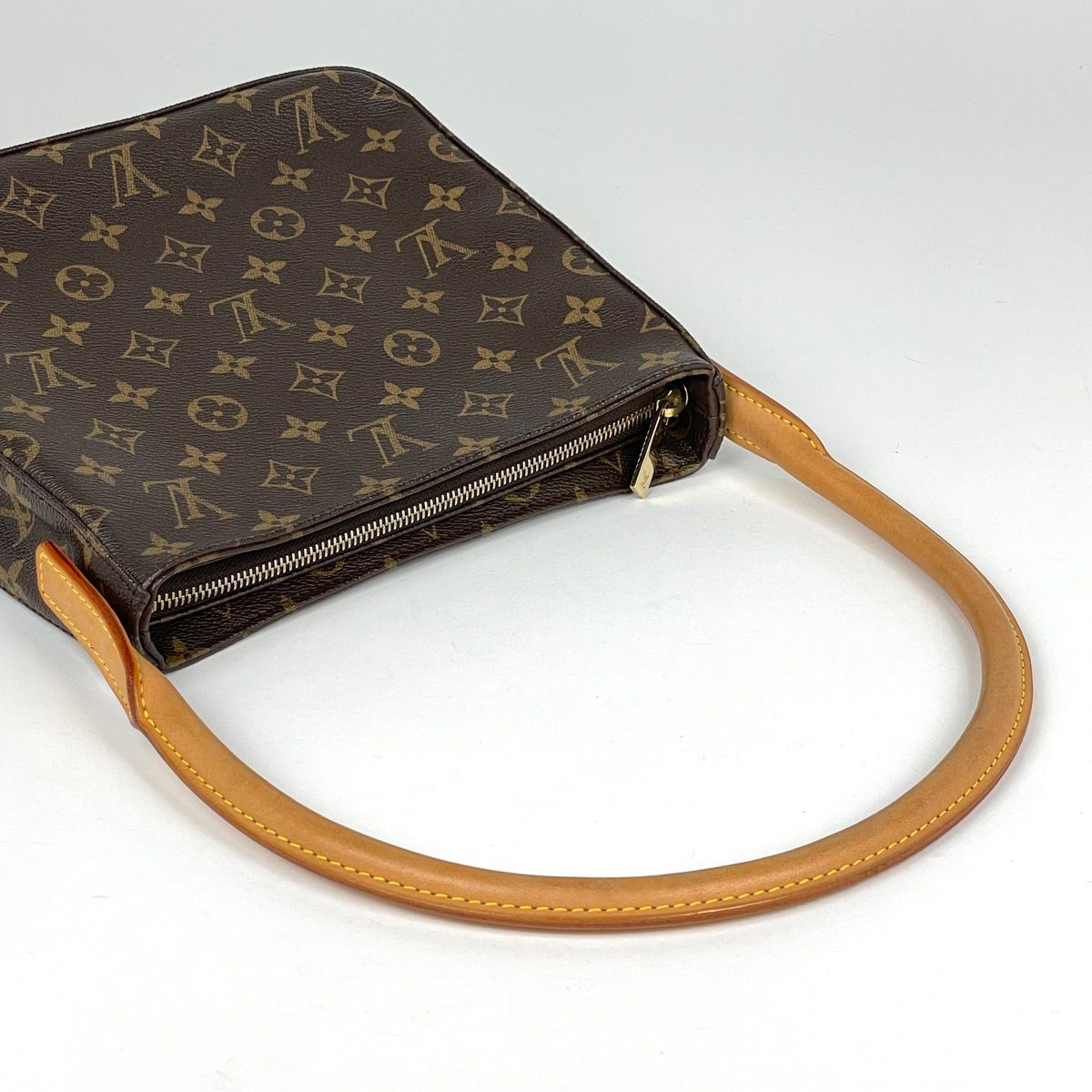 Louis Vuitton Looping MM Shoulder Bag Monogram Brown — view 5