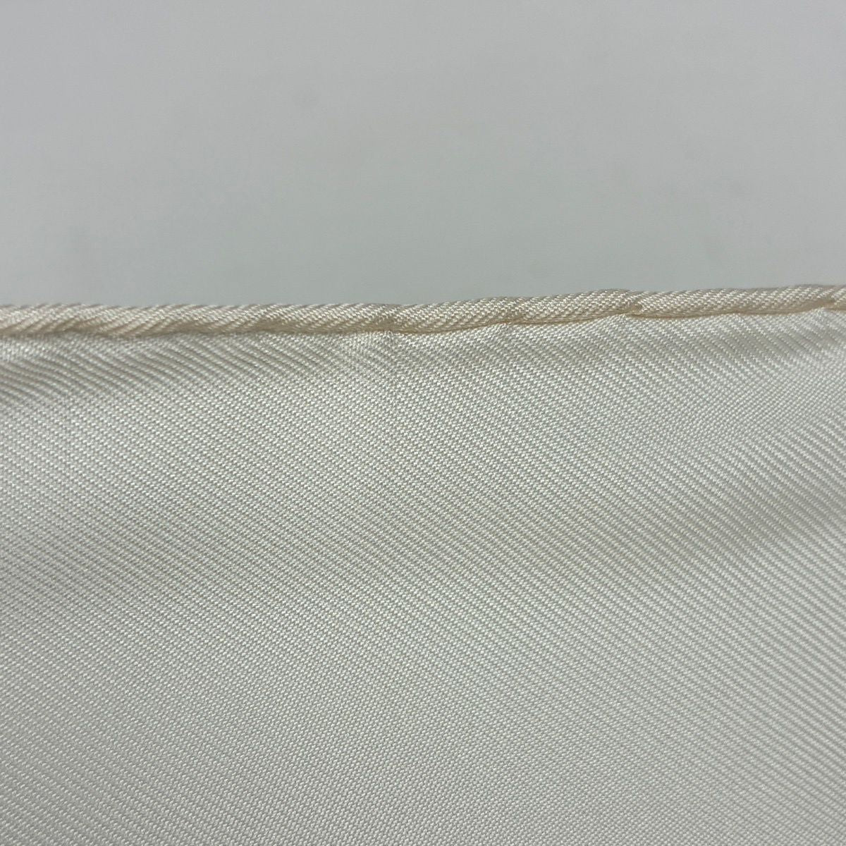 Hermes Carre 90 la Musique Des Spheres Scarf Music Played by Silk White — view 3