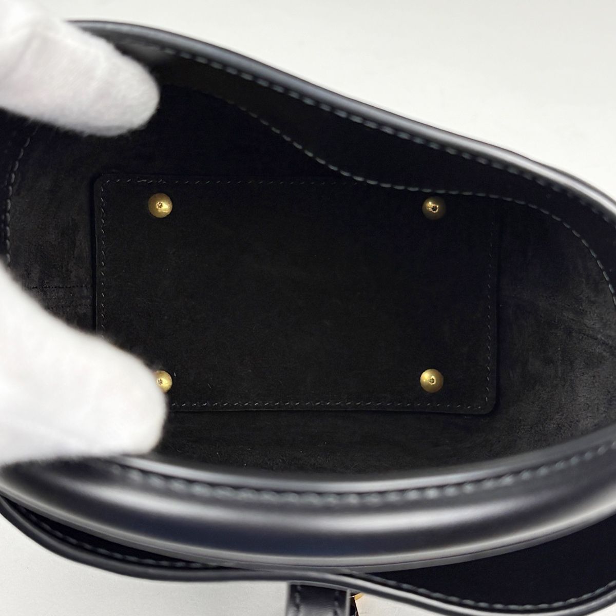 Saint Laurent Paris le 37 Mini Bucket Bag 2-Way Leather Black — view 7