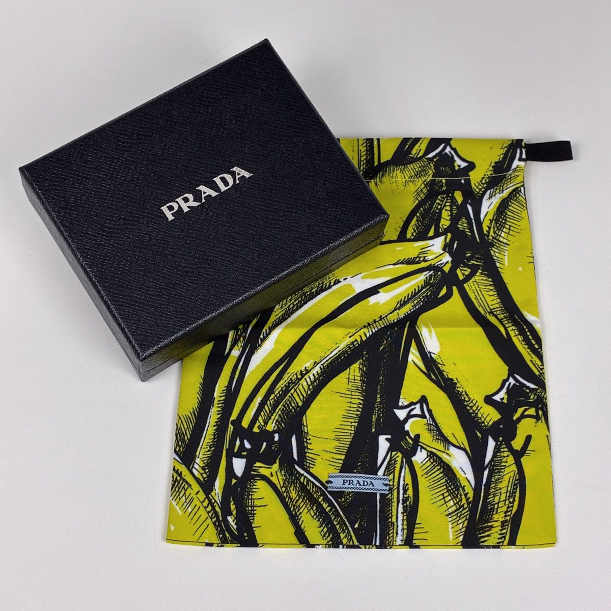 Prada Saffiano Triangle Wallet Bifold Leather Nero — view 6