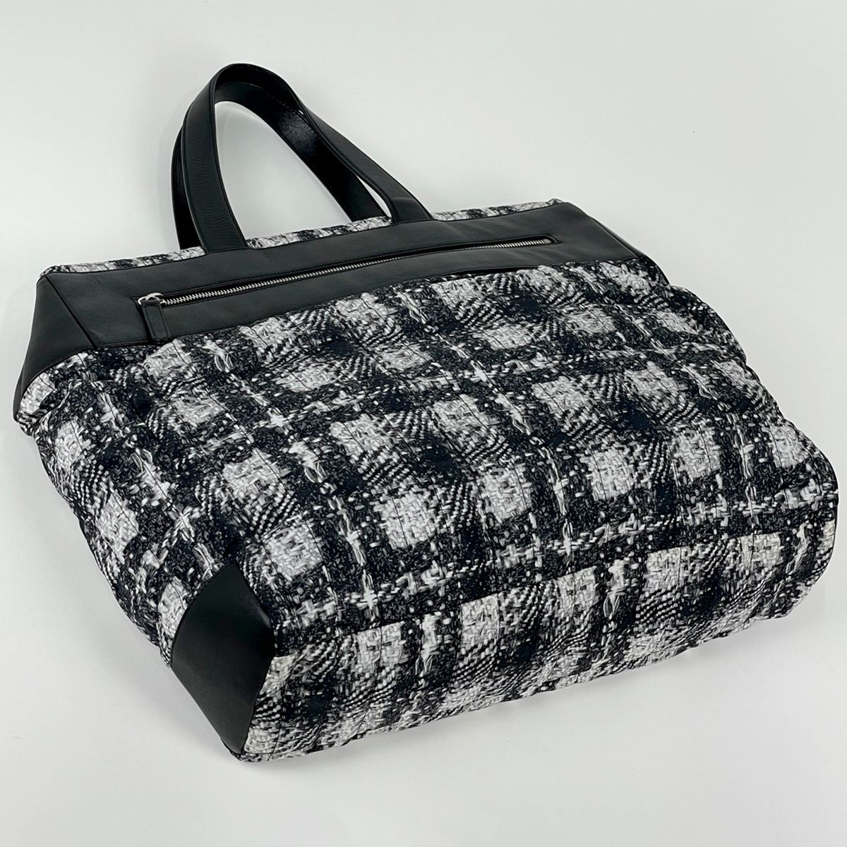 Chanel Tote CC Logo Tweed Print Nylon Black — view 2