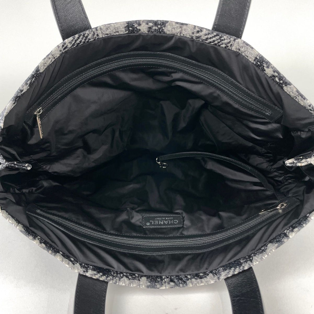 Chanel Tote CC Logo Tweed Print Nylon Black — view 5
