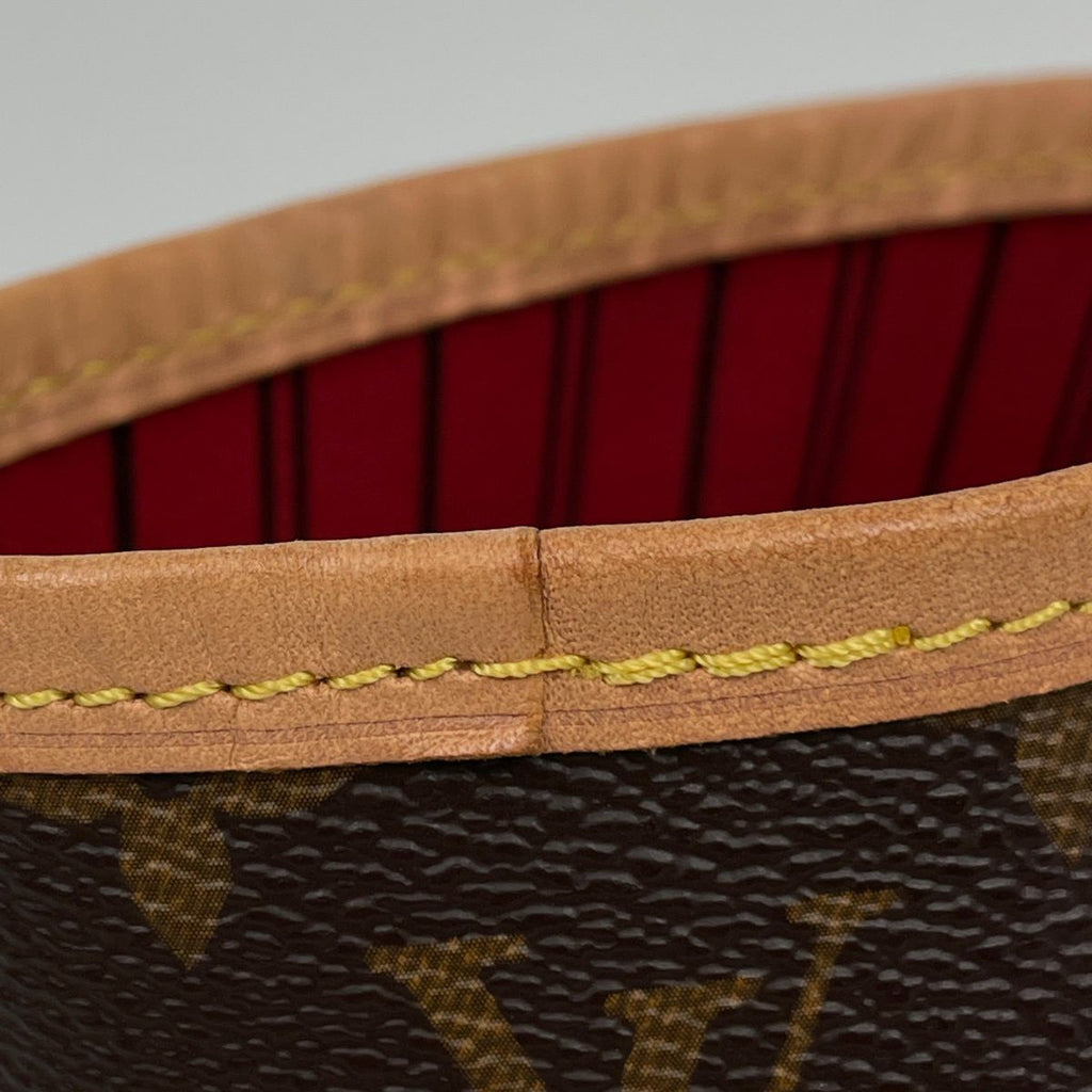 Louis Vuitton Neverfull MM Tote Monogram Brown Cerise — view 4
