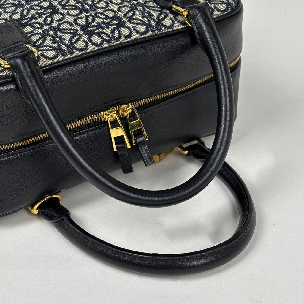 Loewe Handbag Amazona 19 Square Bag 2-Way Anagram Leather Black Navy — view 5