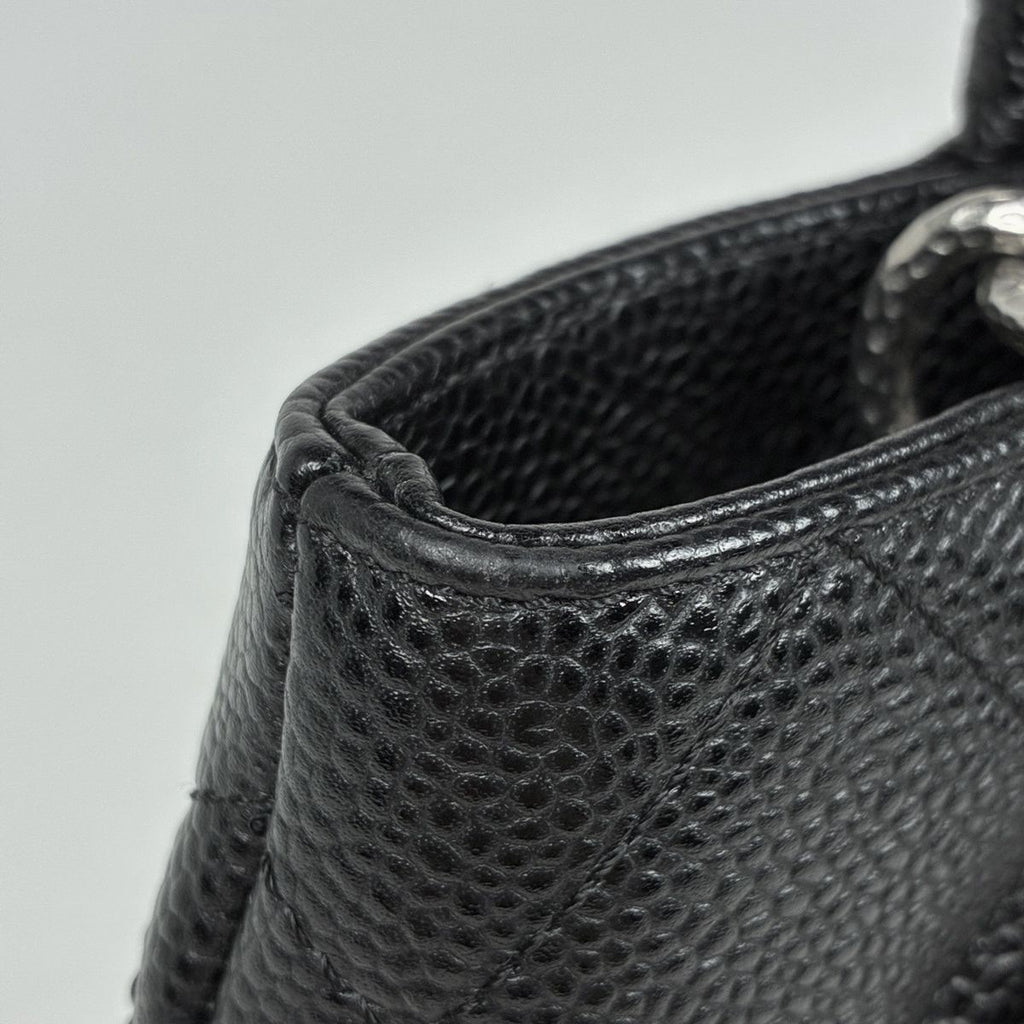 Chanel Reissue Tote CC Logo Caviar Leather Black — view 4