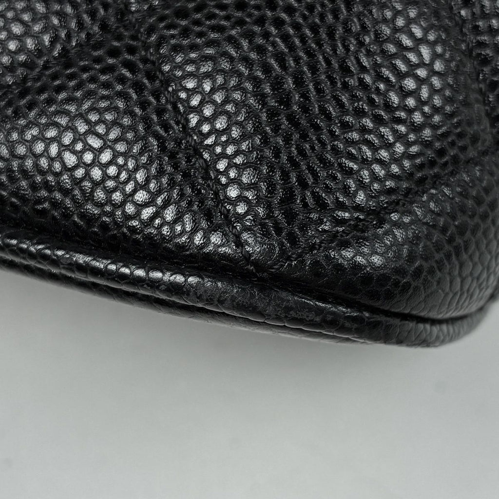 Chanel Reissue Tote CC Logo Caviar Leather Black — view 3