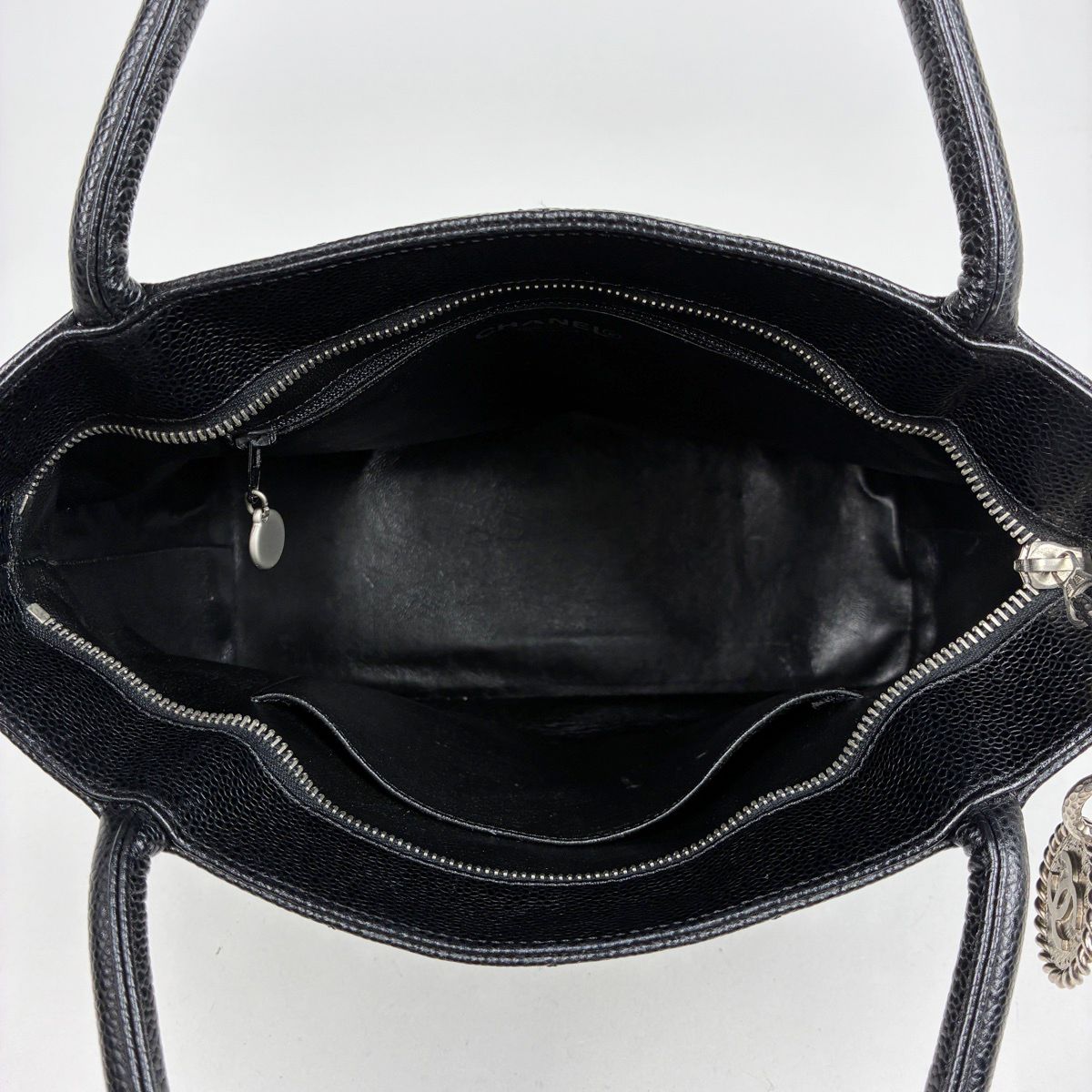 Chanel Reissue Tote CC Logo Caviar Leather Black — view 7