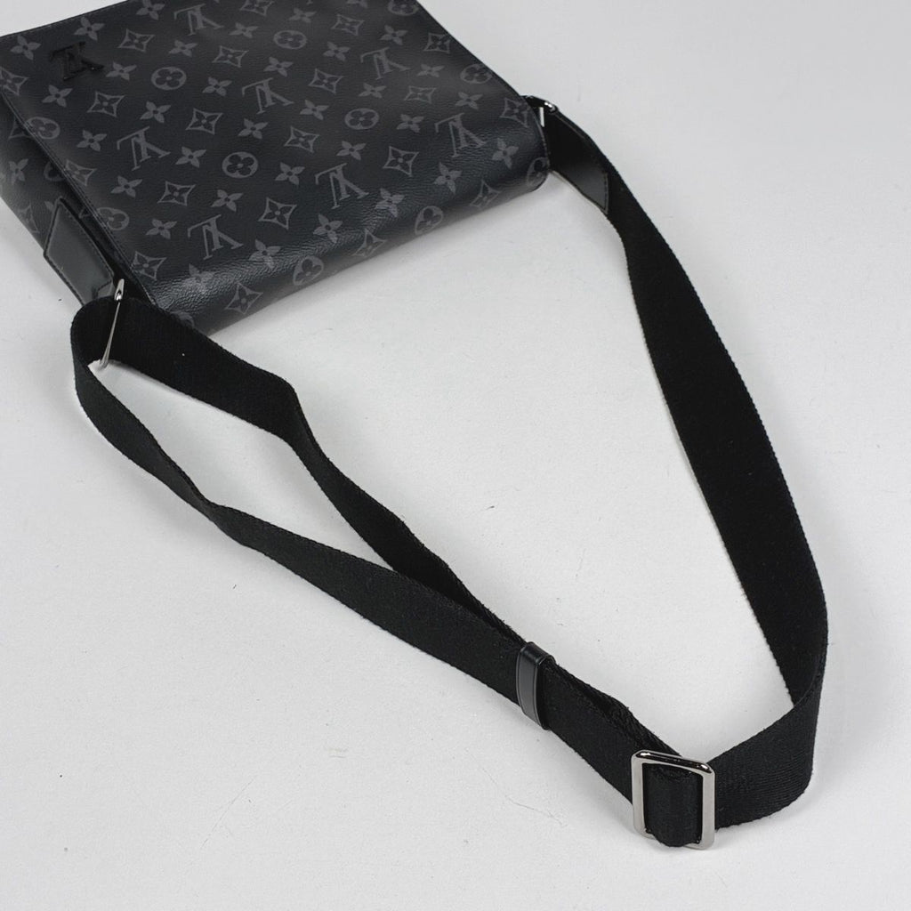 Louis Vuitton District PM NM Shoulder Bag Monogram Eclipse Noir — view 6