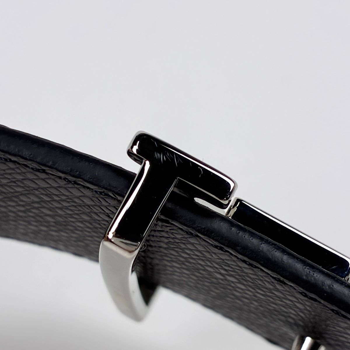 Louis Vuitton Belt LV 40 Reversible Monogram Eclipse Taiga Noir — view 3