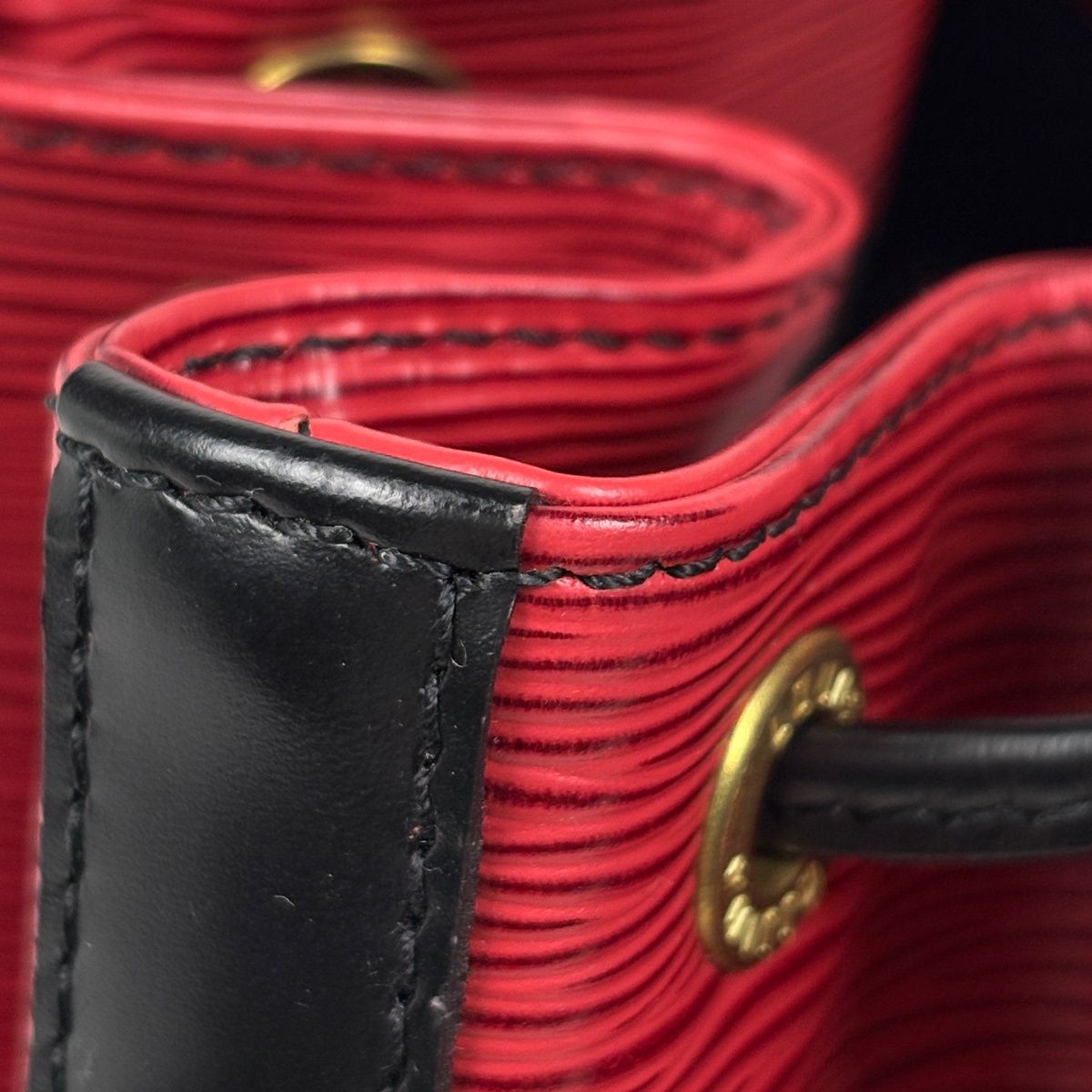 Louis Vuitton Petit Noe Shoulder Bag Drawstring Epi Castilian Red Noir — view 4