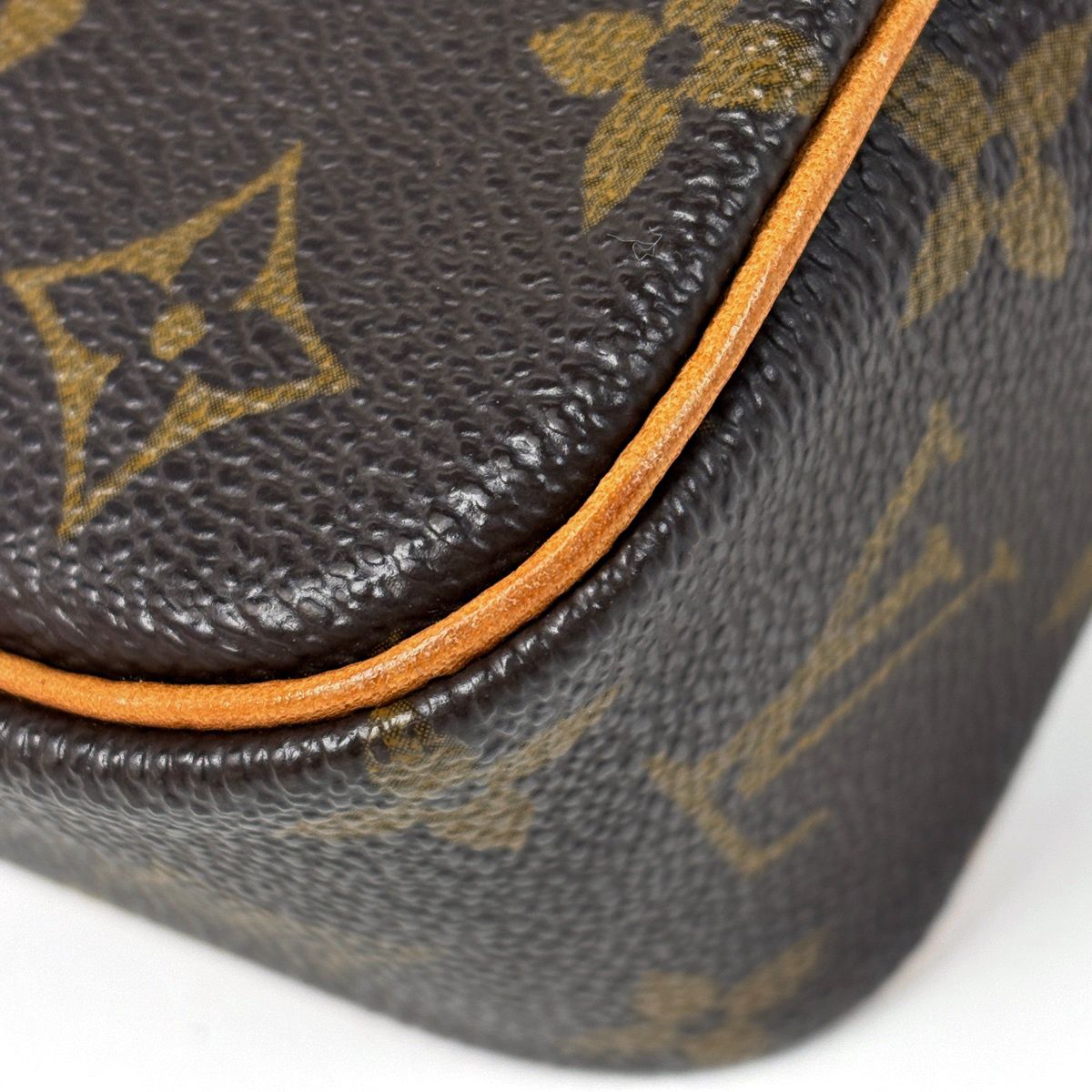 Louis Vuitton Pochette Cite Shoulder Bag Monogram Brown — view 3