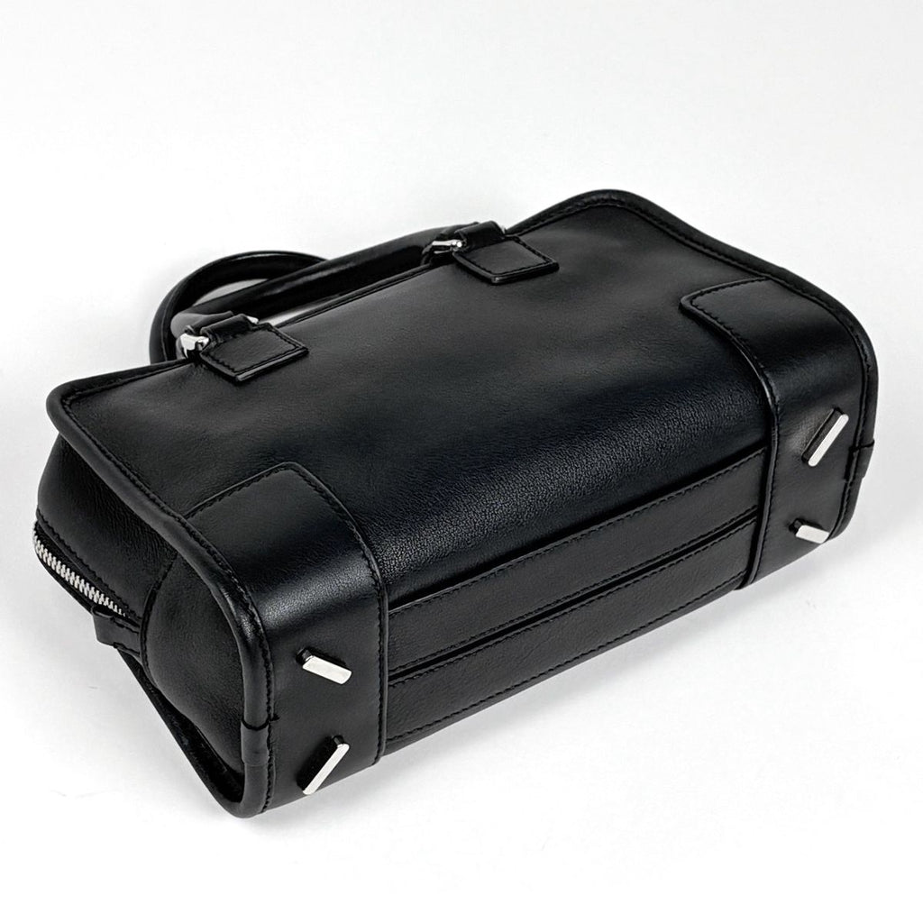 Loewe Amazona 23 Shoulder Bag 2-Way Anagram Leather Black — view 2