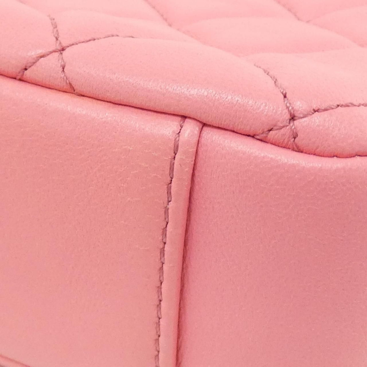 Chanel Shoulder Bag Pink — view 3