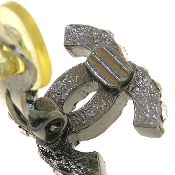 Chanel 03A Earrings Gold — view 4
