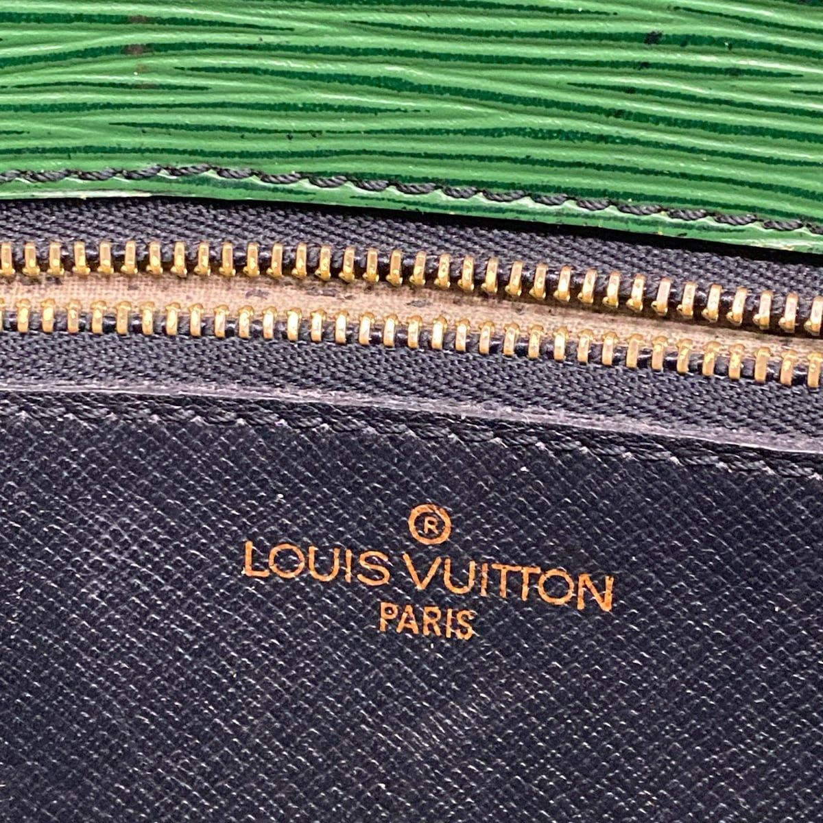 Louis Vuitton Shoulder Bag Epi Saint-cloud Borneo Green Leather — view 8