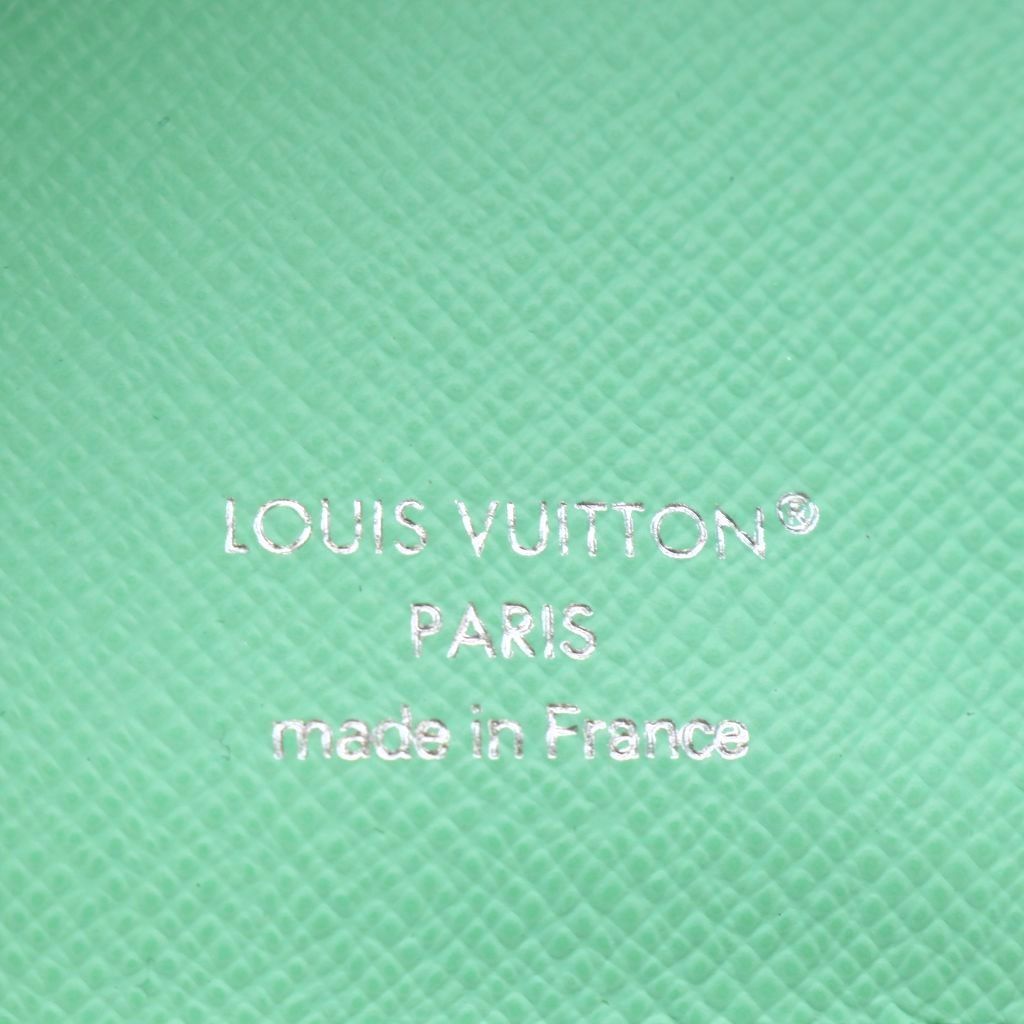 Louis Vuitton Taigarama Victor Wallet Trifold Mint — view 3