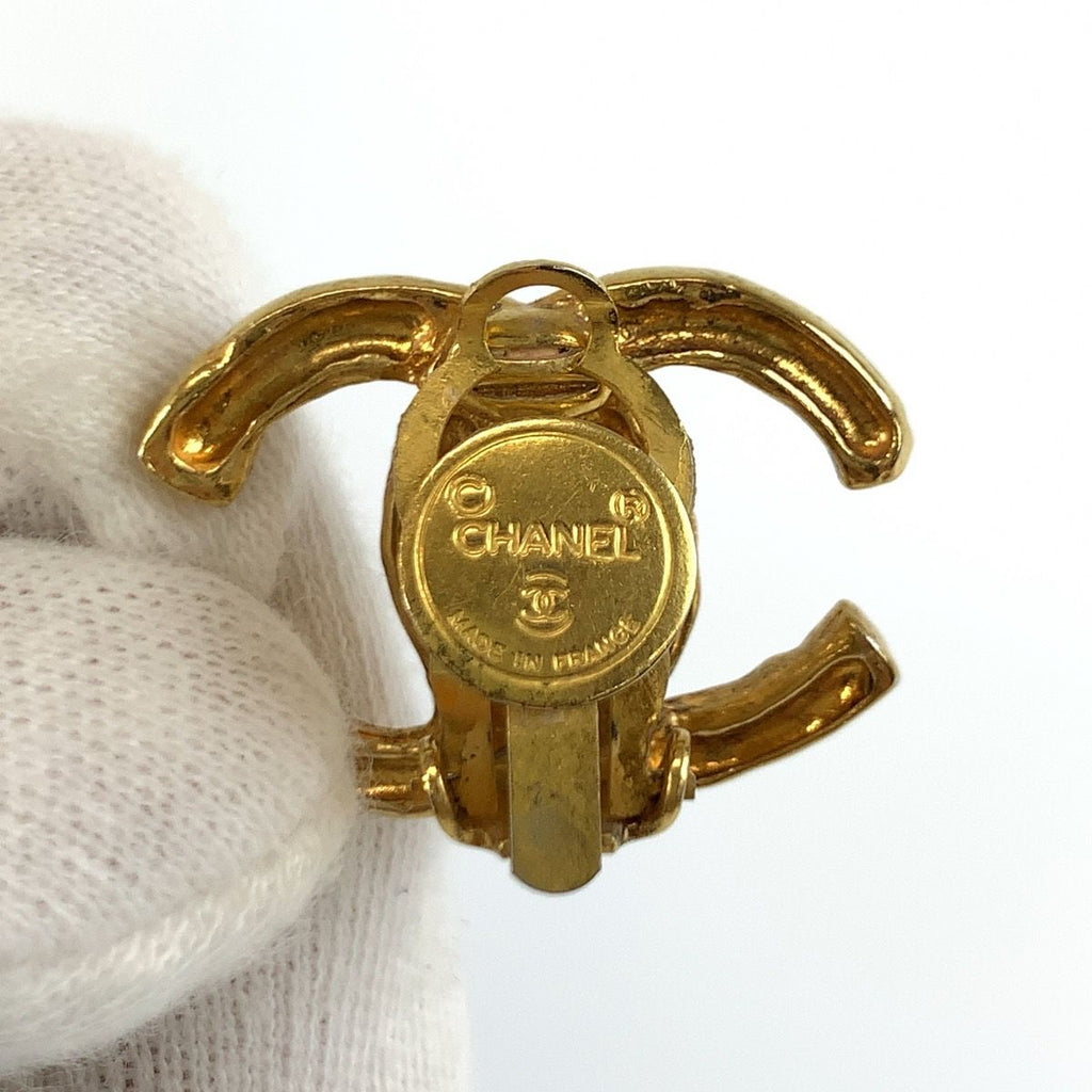 Chanel Vintage CC Logo Gold Plated Earrings — view 4