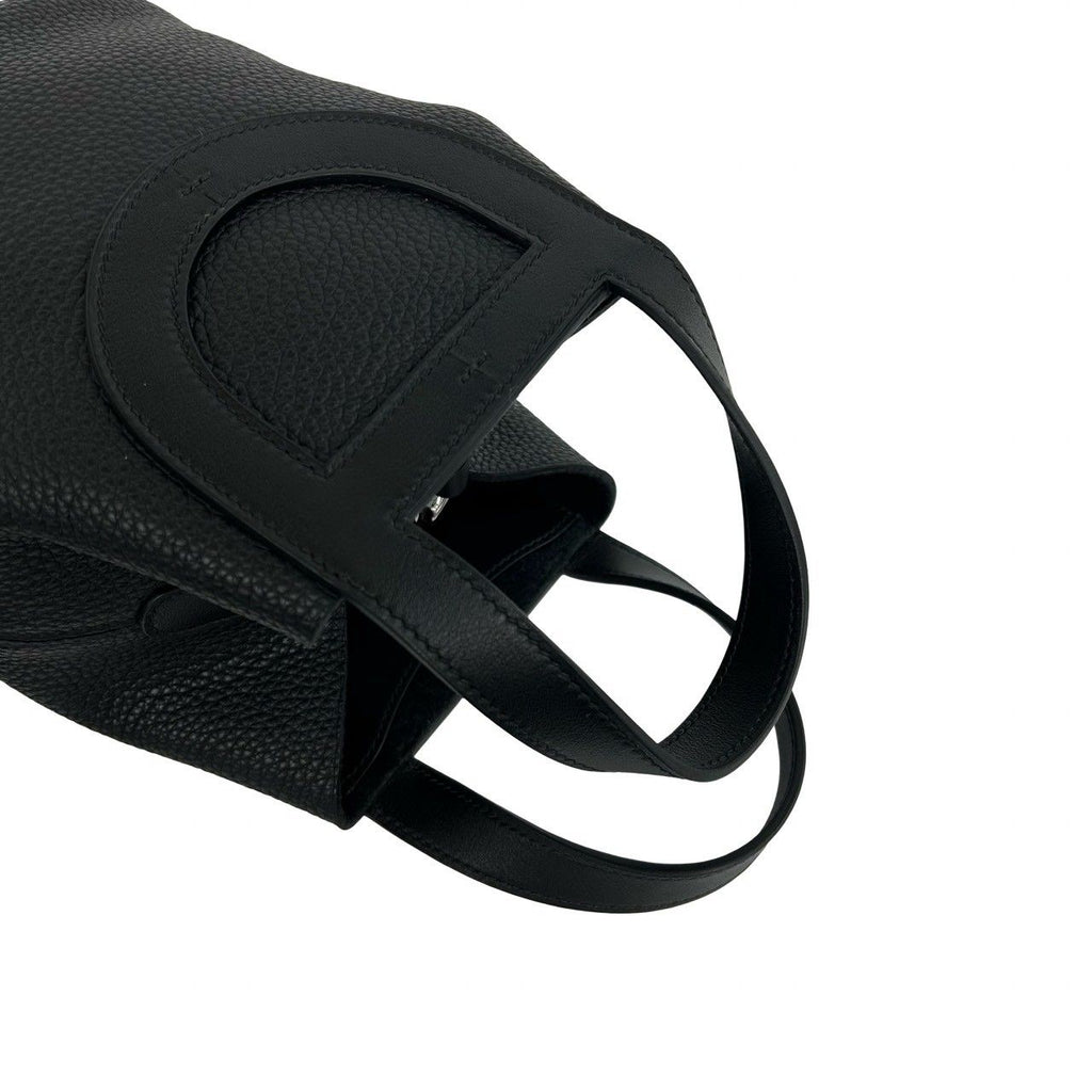 Hermes in the Loop 18 Taurillon Clemence Veau Handbag Black — view 4