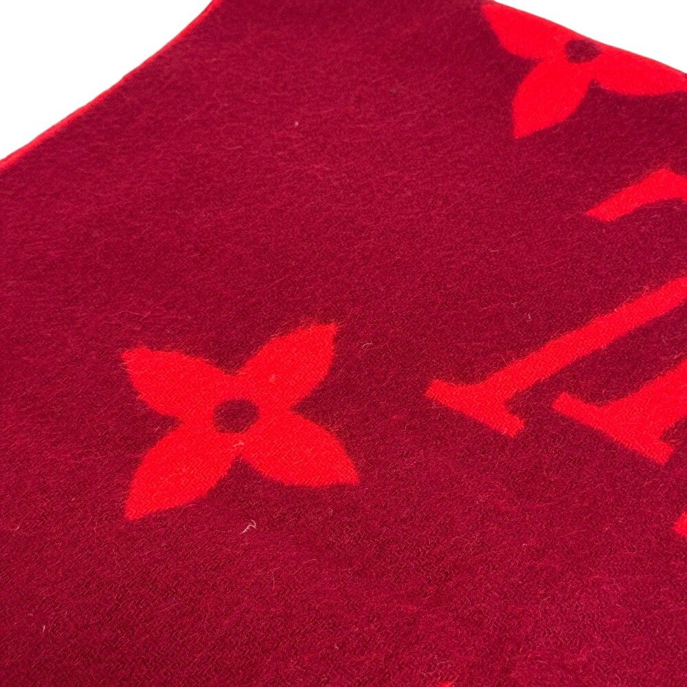 Louis Vuitton Echarpe Reykjavik Monogram Giant Cashmere Scarf — view 3