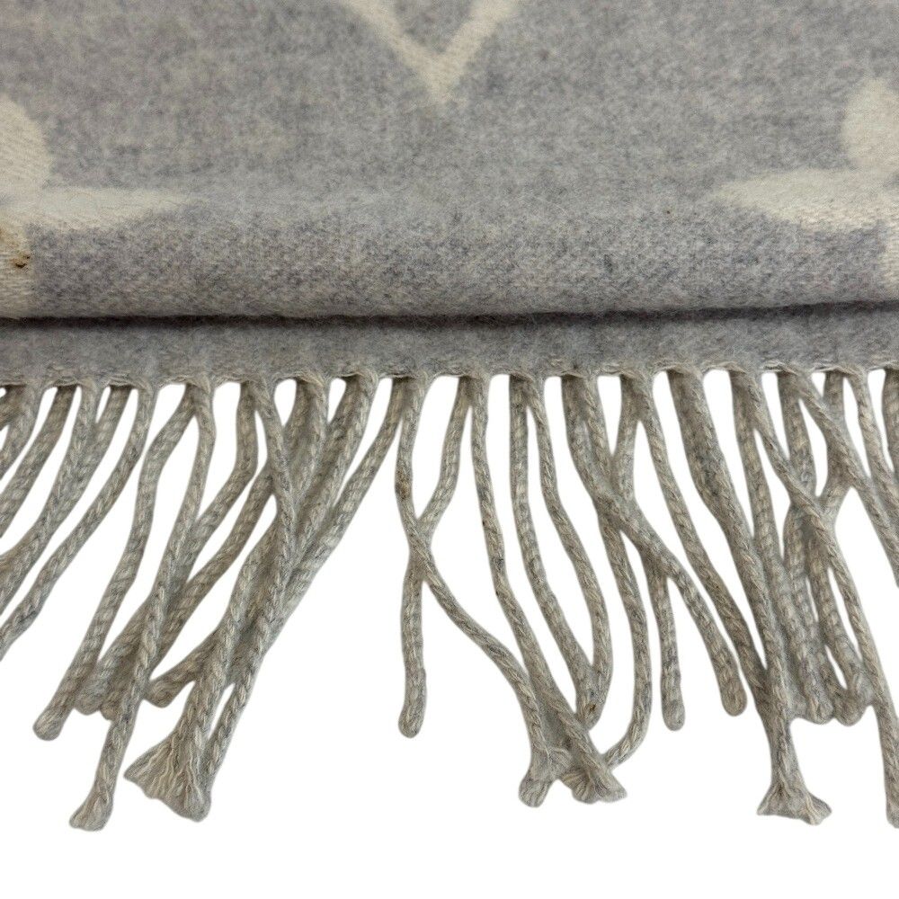 Louis Vuitton Echarpe Reykjavik Cashmere Scarf Gray — view 4