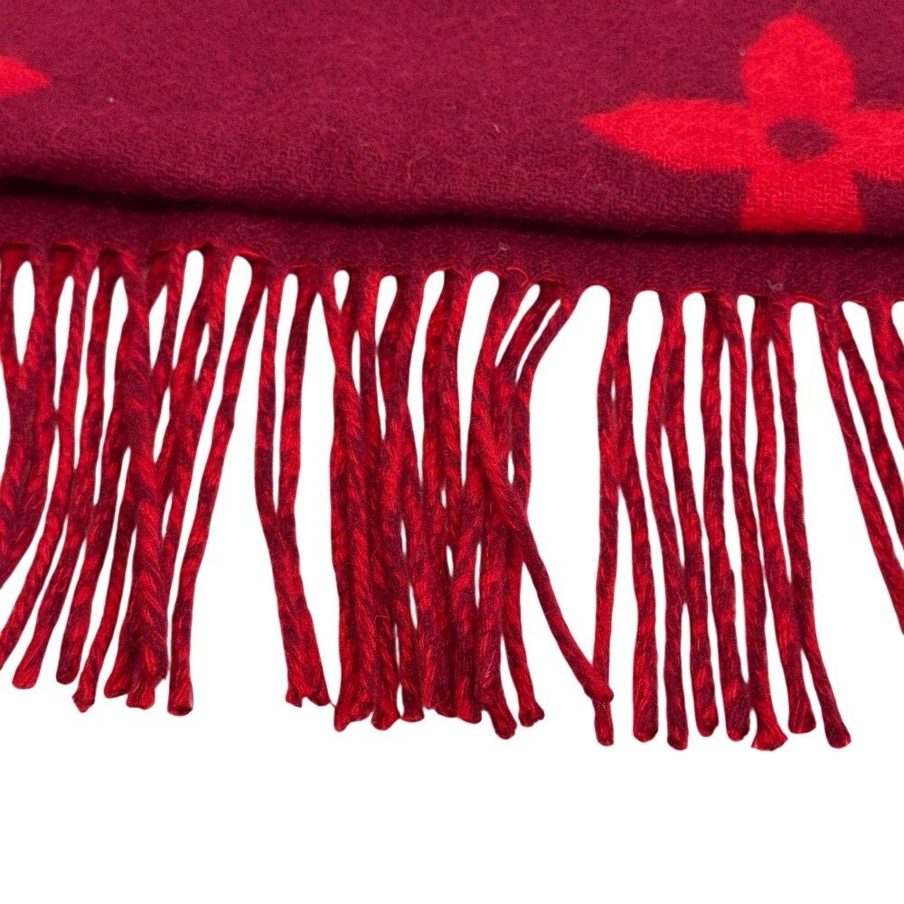 Louis Vuitton Echarpe Reykjavik Monogram Giant Cashmere Scarf — view 5