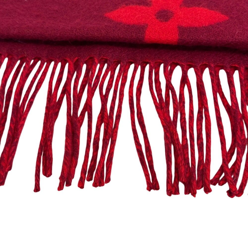 Louis Vuitton Echarpe Reykjavik Monogram Giant Cashmere Scarf — view 6
