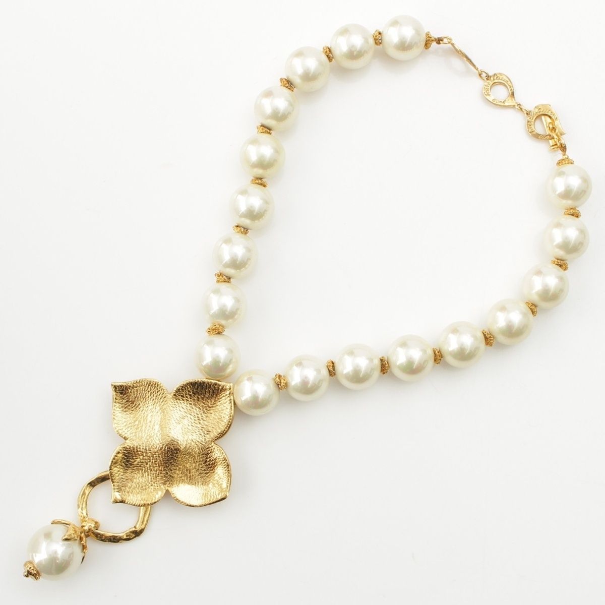 Saint Laurent Vintage Flower Pearl Necklace Gold — view 3