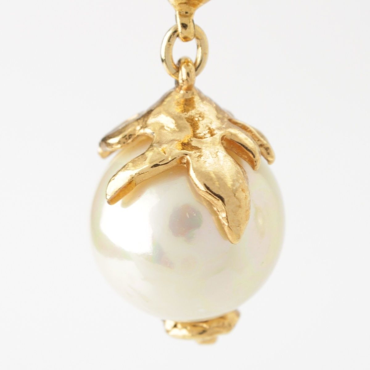 Saint Laurent Vintage Flower Pearl Earrings Gold — view 4