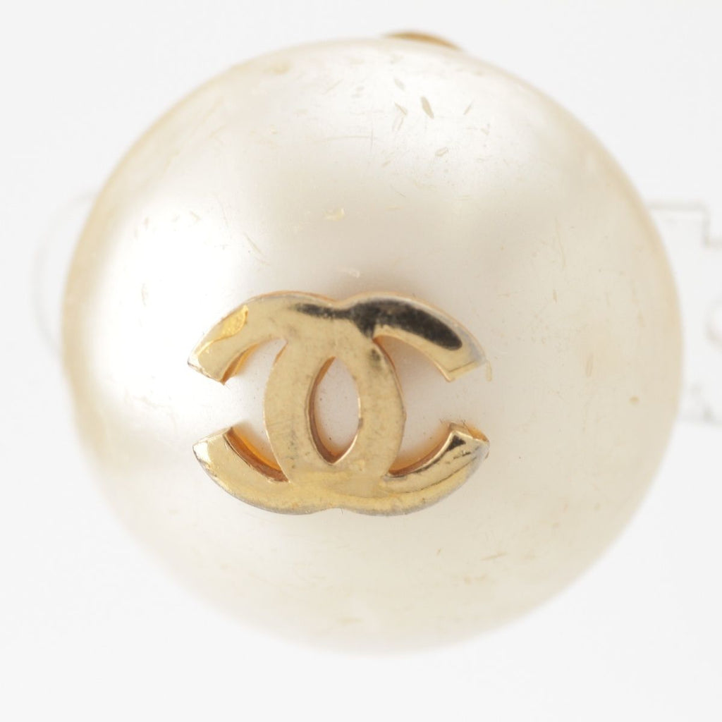 Chanel Vintage CC Logo Pearl Earrings White Gold — view 3